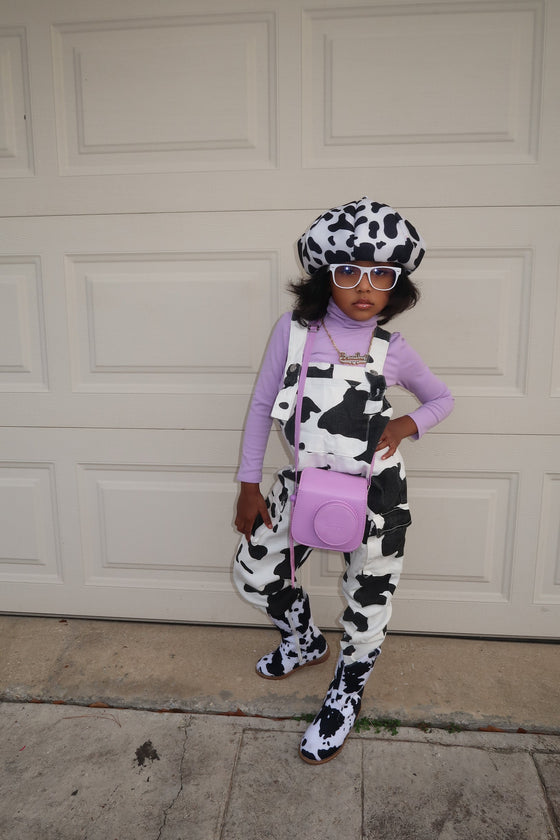 “BBWay Cutesy Boots” (Black X White)